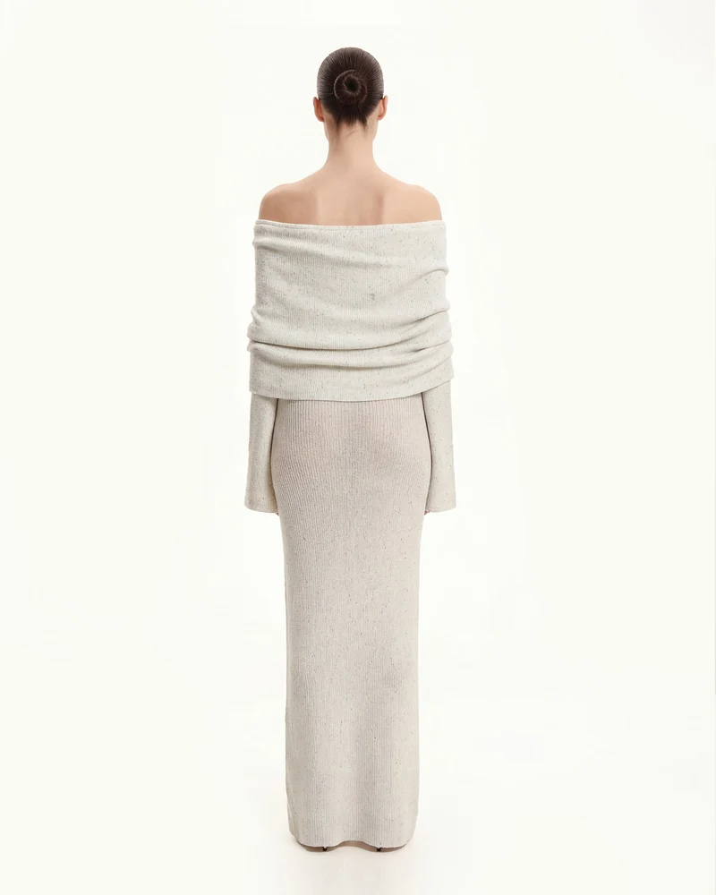 Knit Maxikleid mit schulterfreiem Ausschnitt - Creme