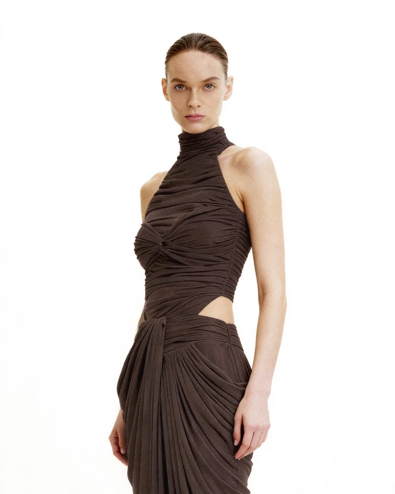 Geraffter Halterneck-Body mit Twist-Detail vorne – Braun