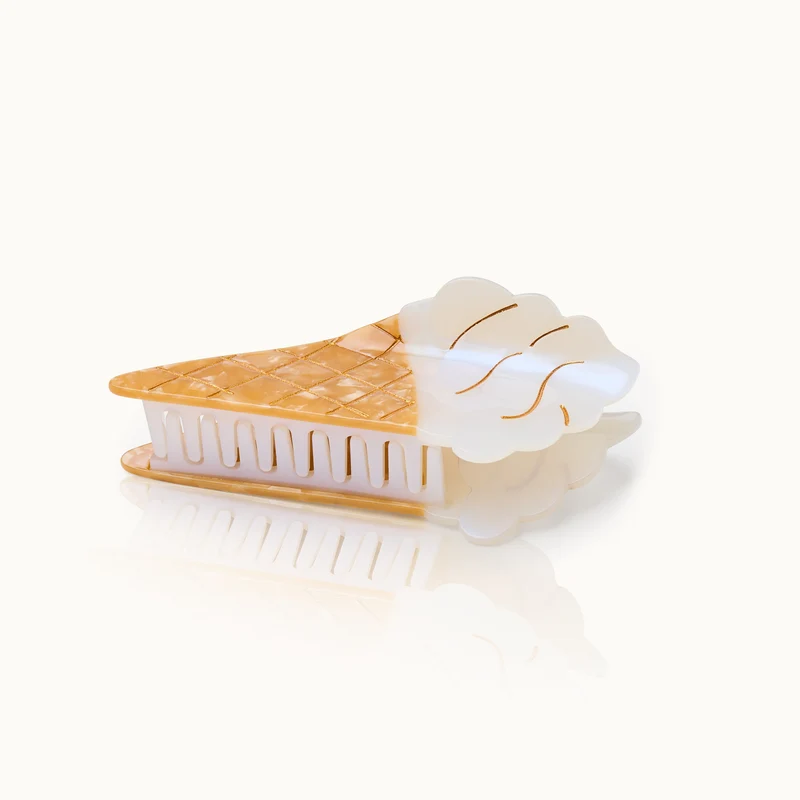 by Vivi Haarklammer "Eis"