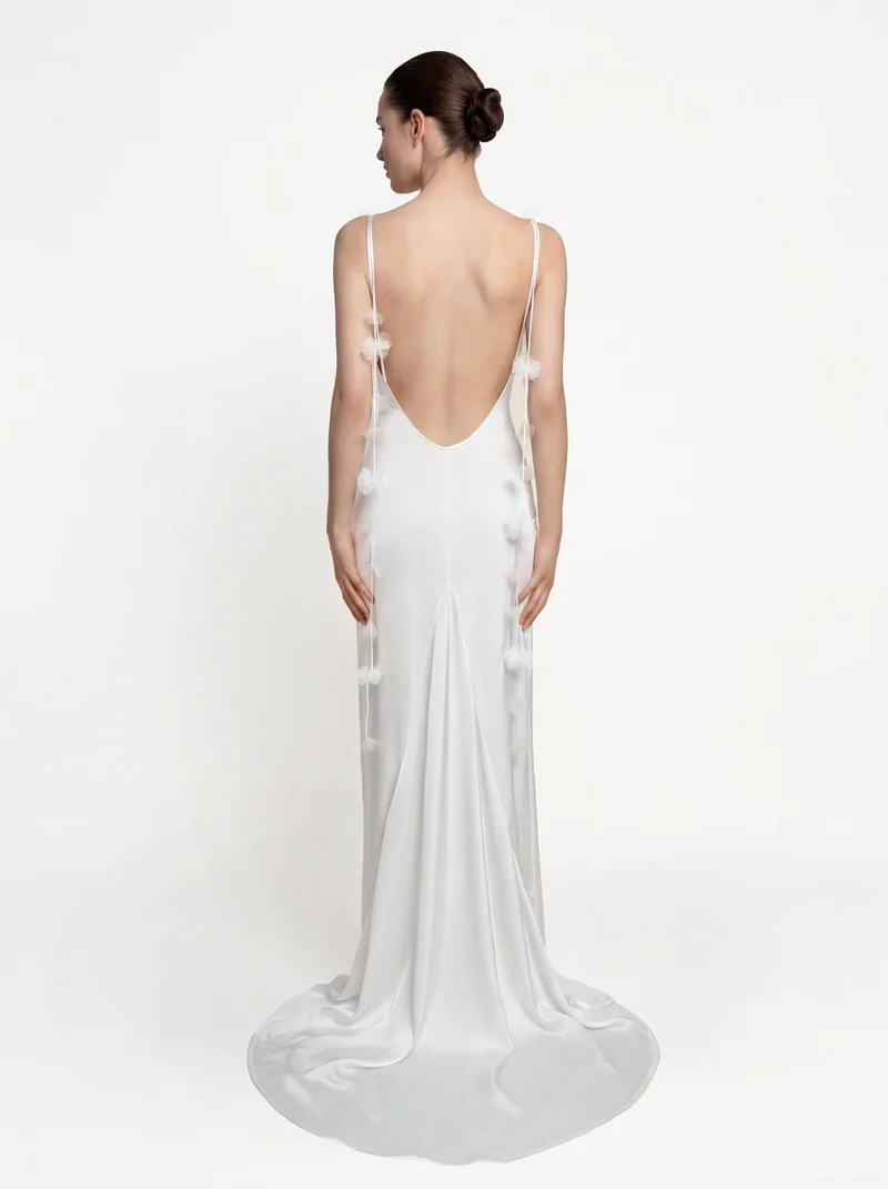 Satin Träger-Maxikleid mit Blumenbändern - Weiß