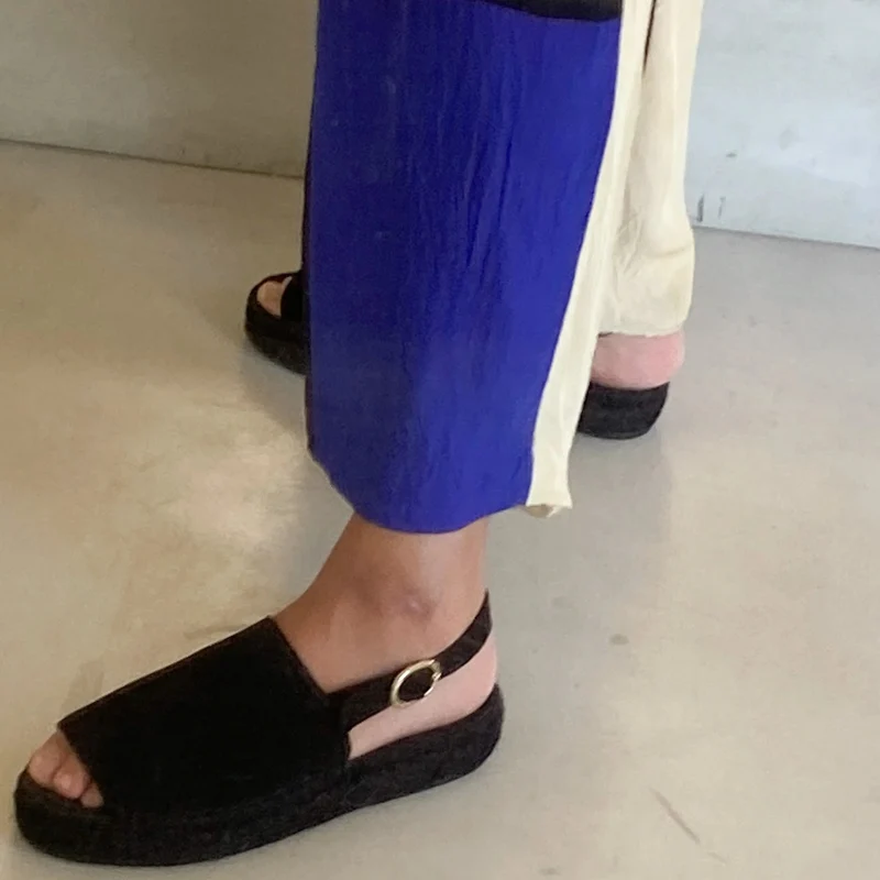 Jutelaune Strap Sandal "LUZ"