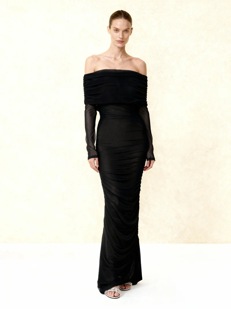 Gerafftes Carmen-Meerjungfrauen-Maxikleid mit Netzärmeln - Schwarz