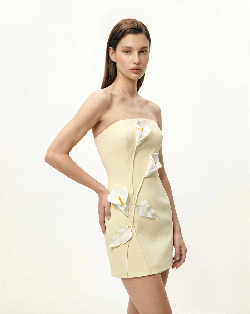 Trägerloses Kleid mit Blumenapplikation - Gelb