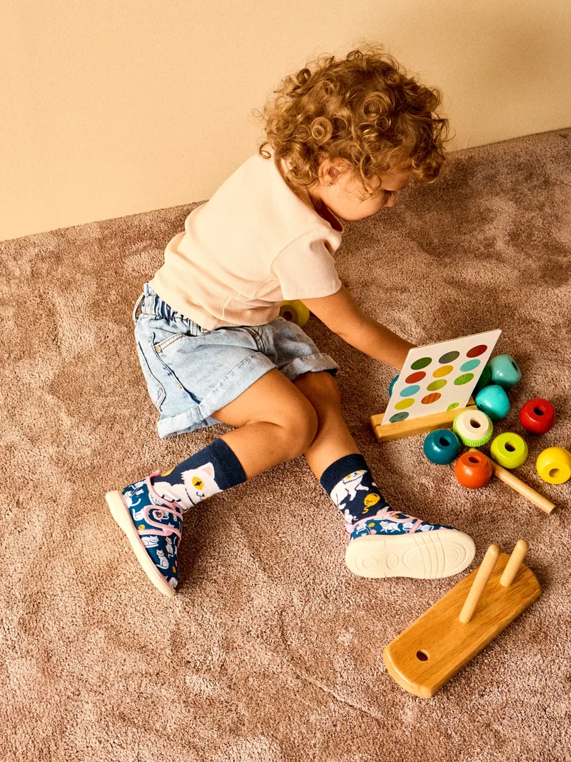 Lustige Hausschuhe für Babys Verspieltes Kätzchen