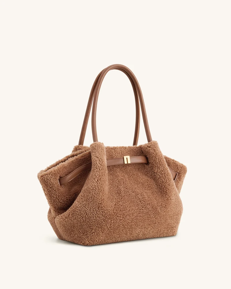 Hana Mittelgroße Tragetasche aus Kunstfell – Kaffeebraun