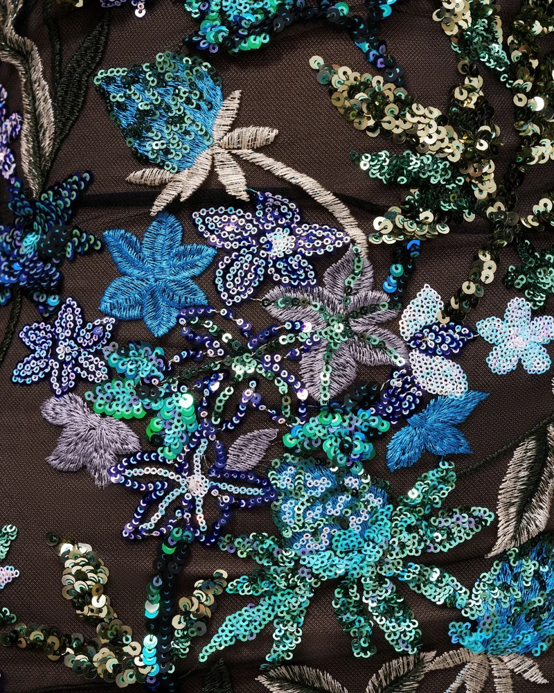 Isadora Kleid mit floralen Pailletten – Schwarz Multicolor