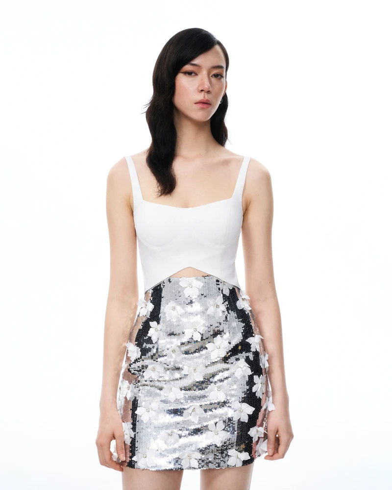 Arabella 3D-Blumen-Minikleid mit Paillettenstickerei – Weiß