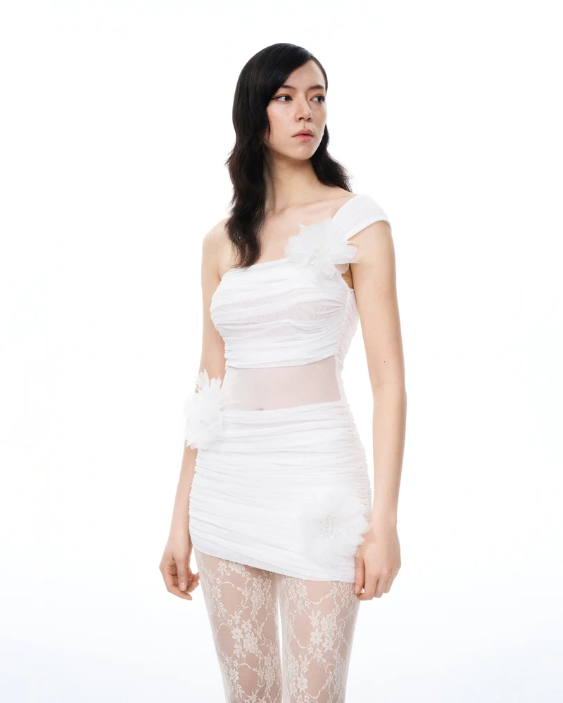 Isidore 3D-Blumen-Falten-Minikleid – Weiß
