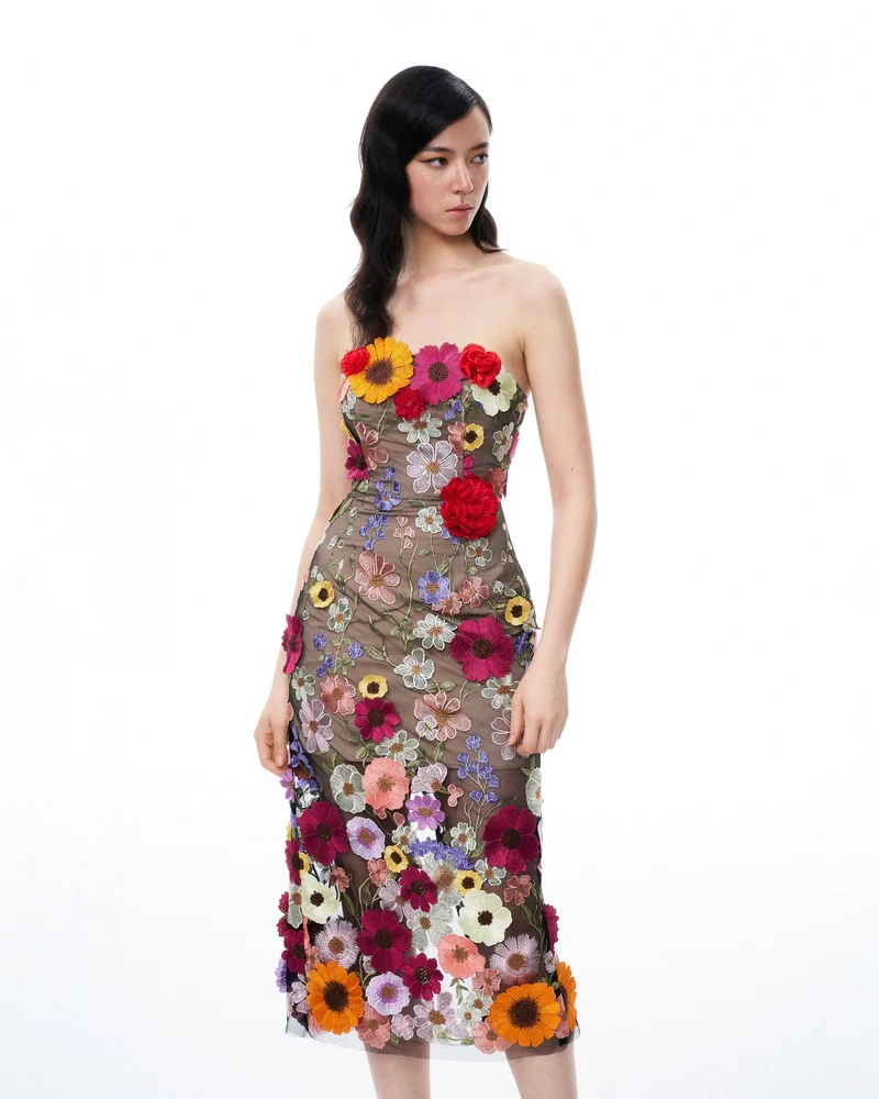 Isolde 3D-Blumenstickerei-Maxikleid – Schwarz Mehrfarbig