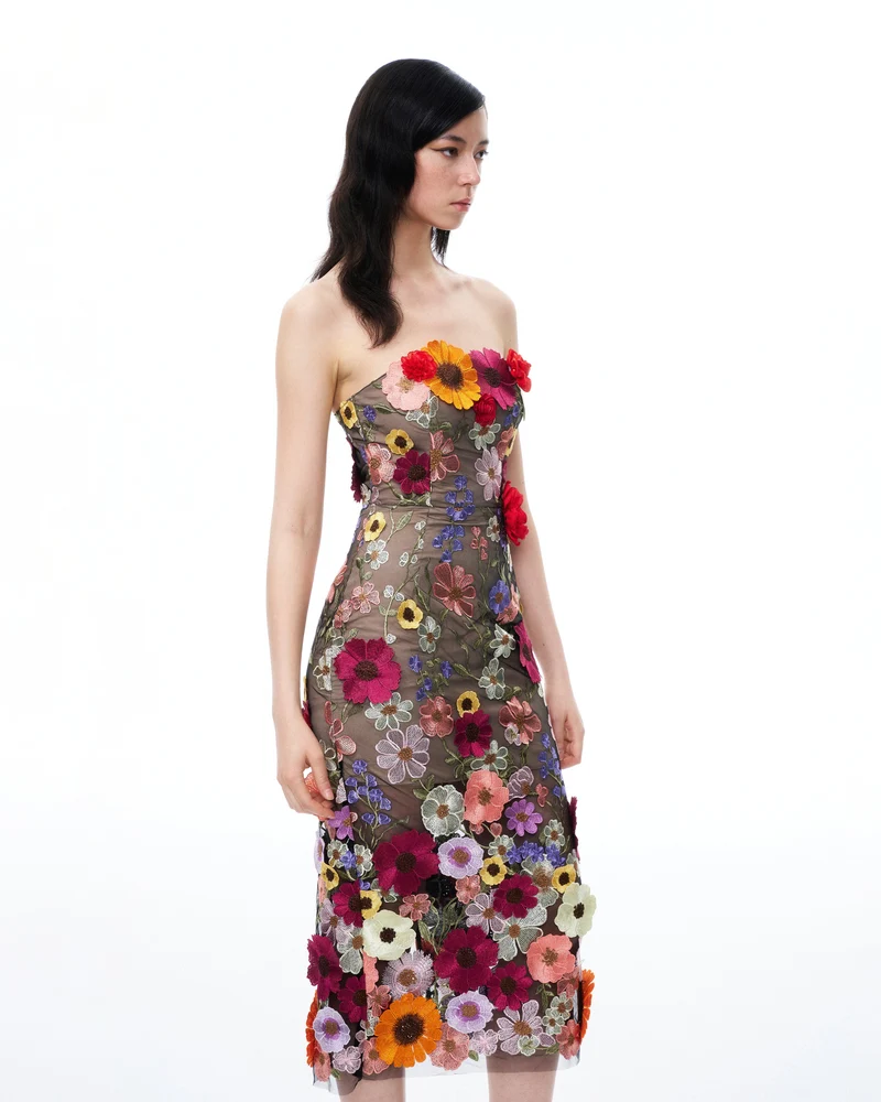 Isolde 3D-Blumenstickerei-Maxikleid – Schwarz Mehrfarbig