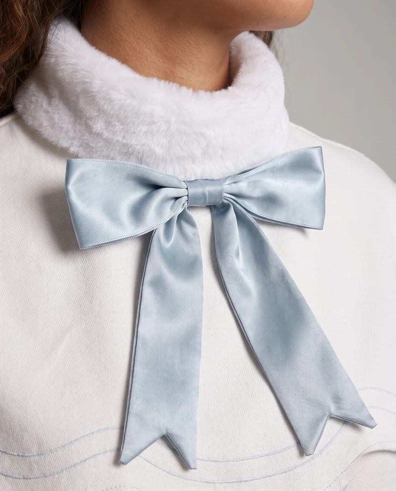 Damen modischer Overall mit eleganten Details und verspielten Accessoires Nord Taschen
