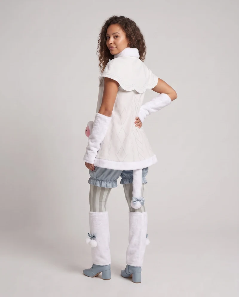 Damen modischer Overall mit eleganten Details und verspielten Accessoires Nord Taschen