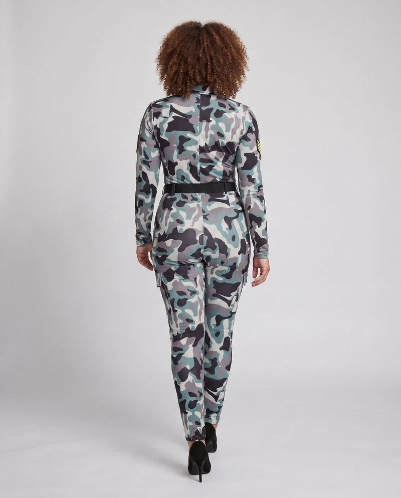 Damen Camouflage Sportanzug mit Kapuze und figurbetonter Passform Nord Taschen