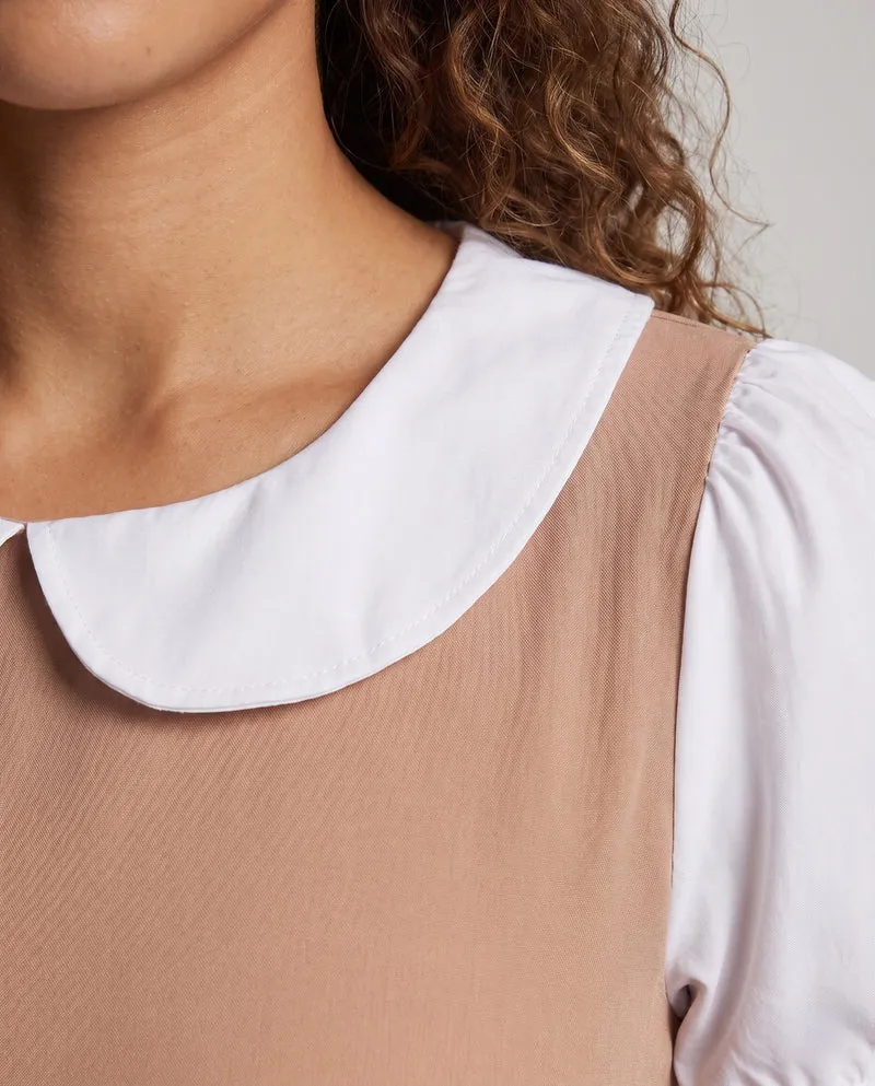 Damen Märchenhaftes Kleid mit elegantem Kragen und bunten Applikationen Nord Taschen