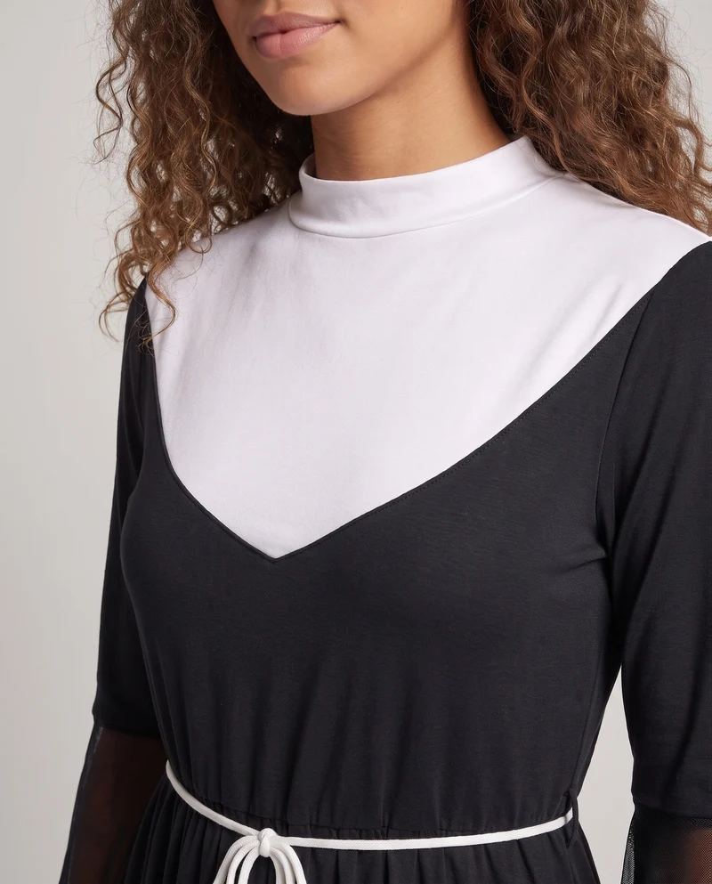 Damen Nonnenkostüm mit transparenten Ärmel-Puffdetail Nord Taschen
