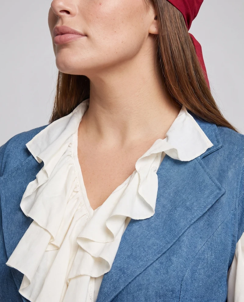 Damen Piratenkostüm mit raffinierten Details und stilvollen Accessoires Nord Taschen