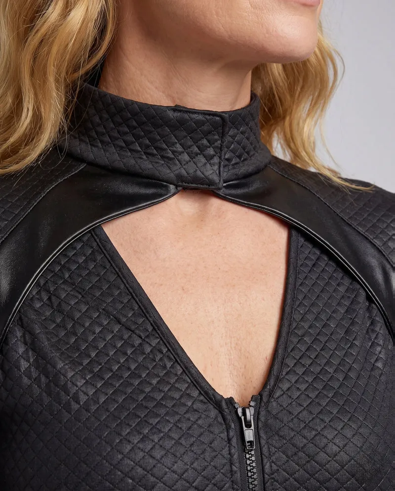 Damen Catsuit Kostüm mit Netzdetails und Accessoires Nord Taschen