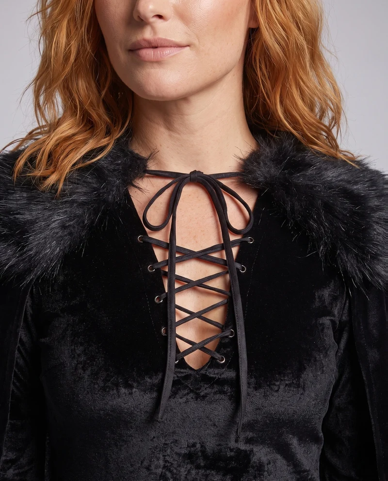 Damen elegantes Kostümkleid mit Kapuze und Schneckenärmeln Nord Taschen