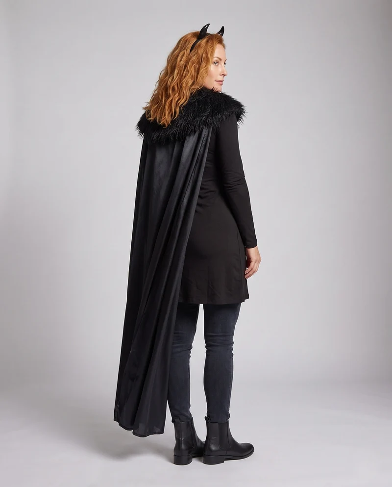 Damen elegantes Kostümkleid mit Kapuze und Schneckenärmeln Nord Taschen