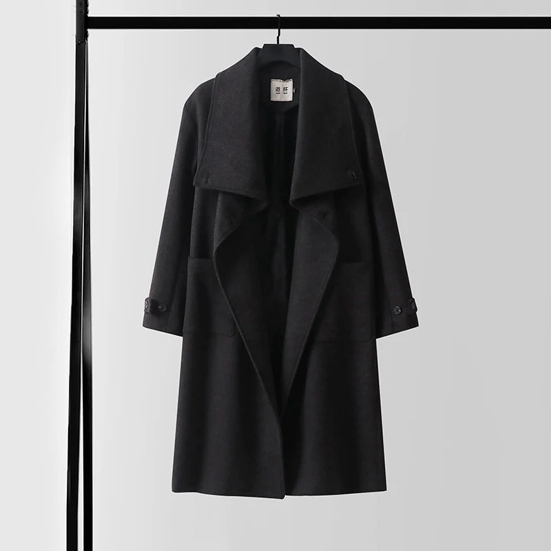 Damen Eleganter langer Wollmix-Cocoon-Mantel mit überlappendem Schalkragen und aufgesetzten Taschen Nord Taschen