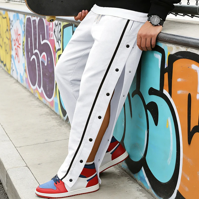 Herren Sportliche Snap-Trackhose mit seitlichen Druckknopfleisten und Tunnelzug Nord Taschen