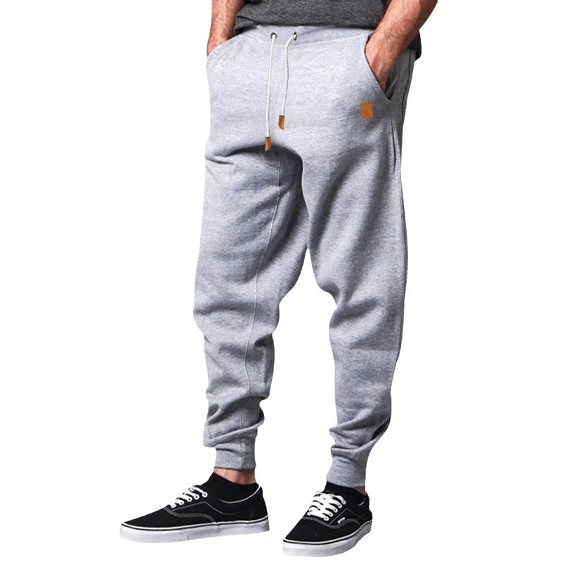 Herren Slim-Fit Jogginghose mit elastischem Bund, Kordelzug und schmalem Beinabschluss Nord Taschen