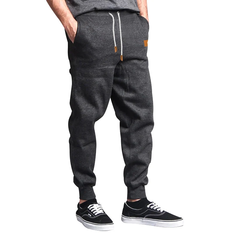 Herren Slim-Fit Jogginghose mit elastischem Bund, Kordelzug und schmalem Beinabschluss Nord Taschen