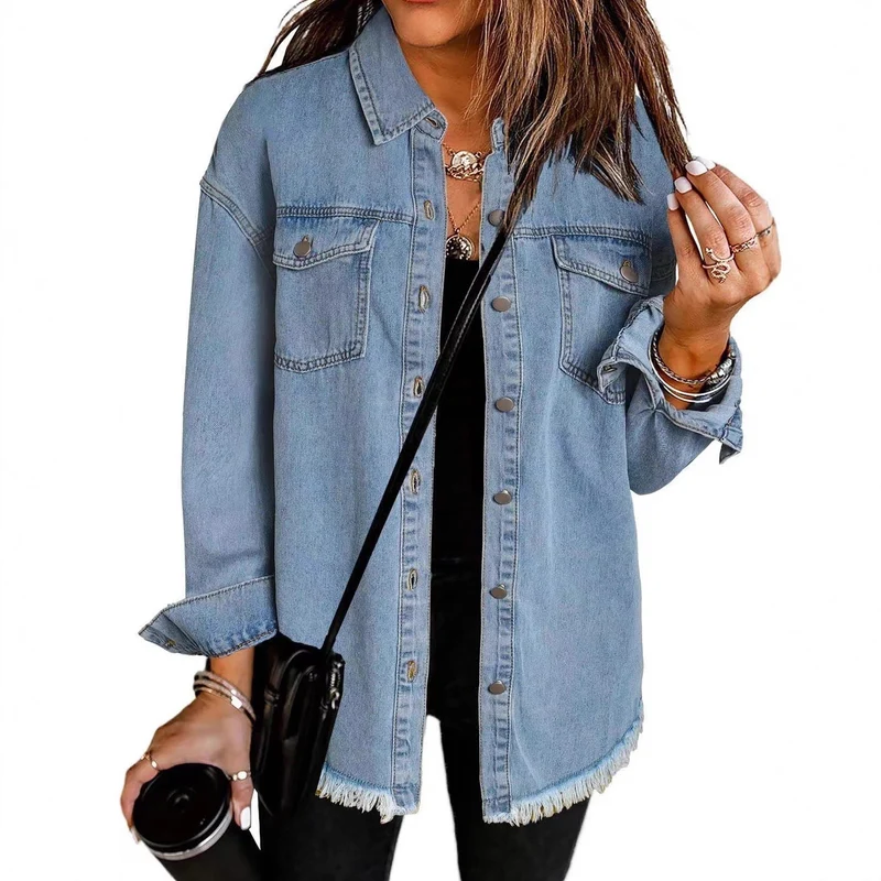 Damen Denim Overshirt mit fransigem Saum und Brusttaschen Avellé