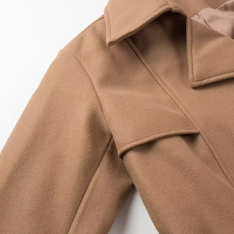 Damen Doppelreihiger Maxilanger Trenchcoat mit Bindegürtel und Cape-Überwurf Nord Taschen