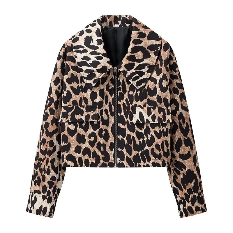 Damen Cropped-Fieldjacke im Leopardenmuster mit breitem Revers und Pattentaschen Nord Taschen