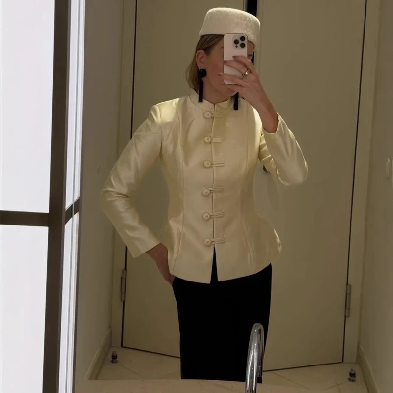 Damen Chinesisch inspiriertes Jackett mit Stehkragen und Zierknotenverschlüssen Nord Taschen