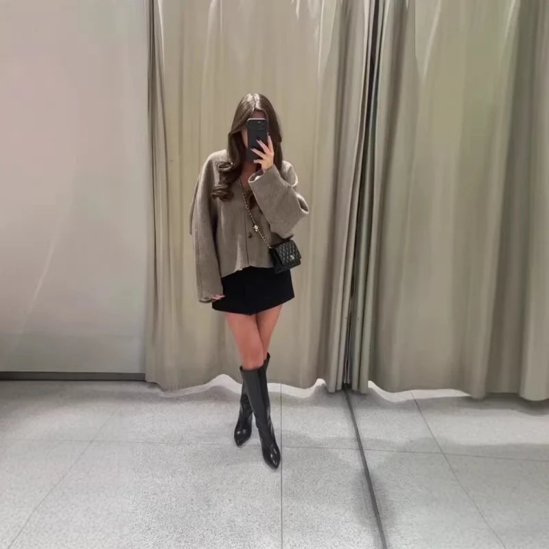 Damen Boxy Kurzjacke aus Wollmix mit V‑Ausschnitt und Zwei‑Knopf‑Verschluss Nord Taschen