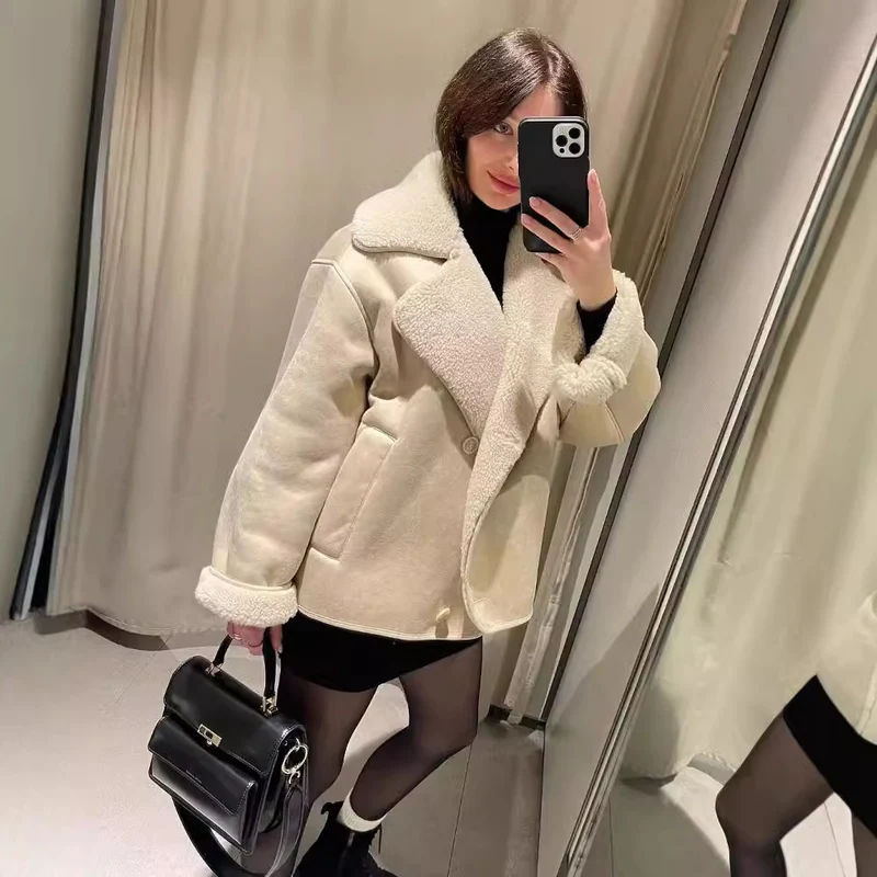 Damen Boxy-Jacke aus Faux-Shearling mit großem Teddykragen und Eingrifftaschen Nord Taschen