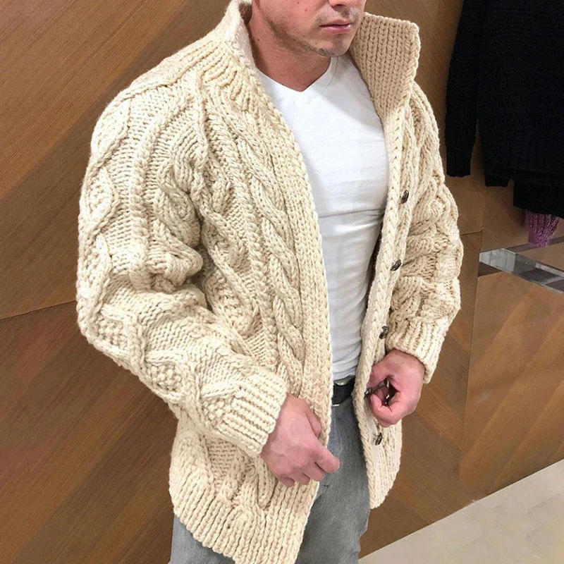 Herren Grober Zopfstrick-Cardigan mit hohem Stehkragen und Hornknöpfen Nord Taschen