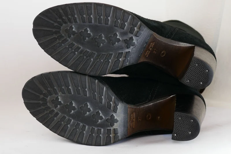 Hohe Stiefel Wildleder schwarz