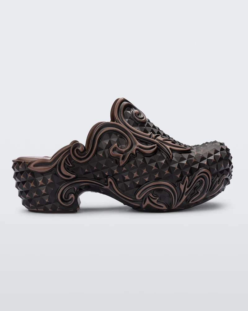 Court Clog
