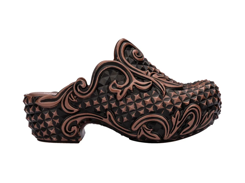 Court Clog