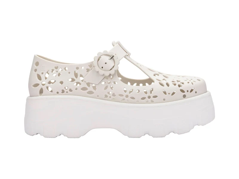 Kick Off Lace