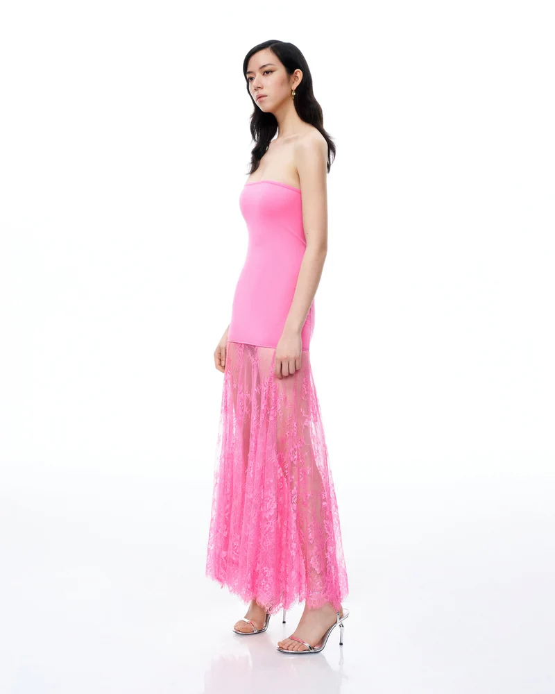 Evadne Kleid aus floraler Spitze – Rosa