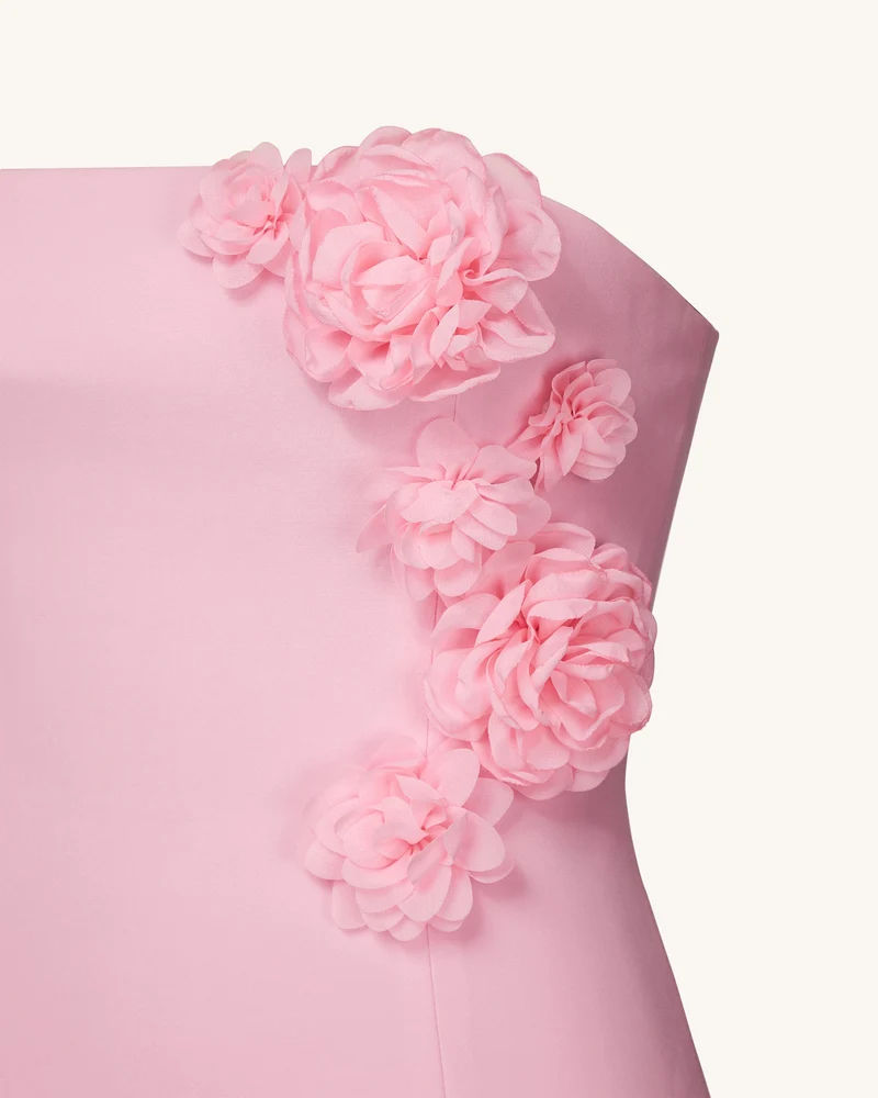 Blossoming Elegance Schulterfreies Kleid – Rosa