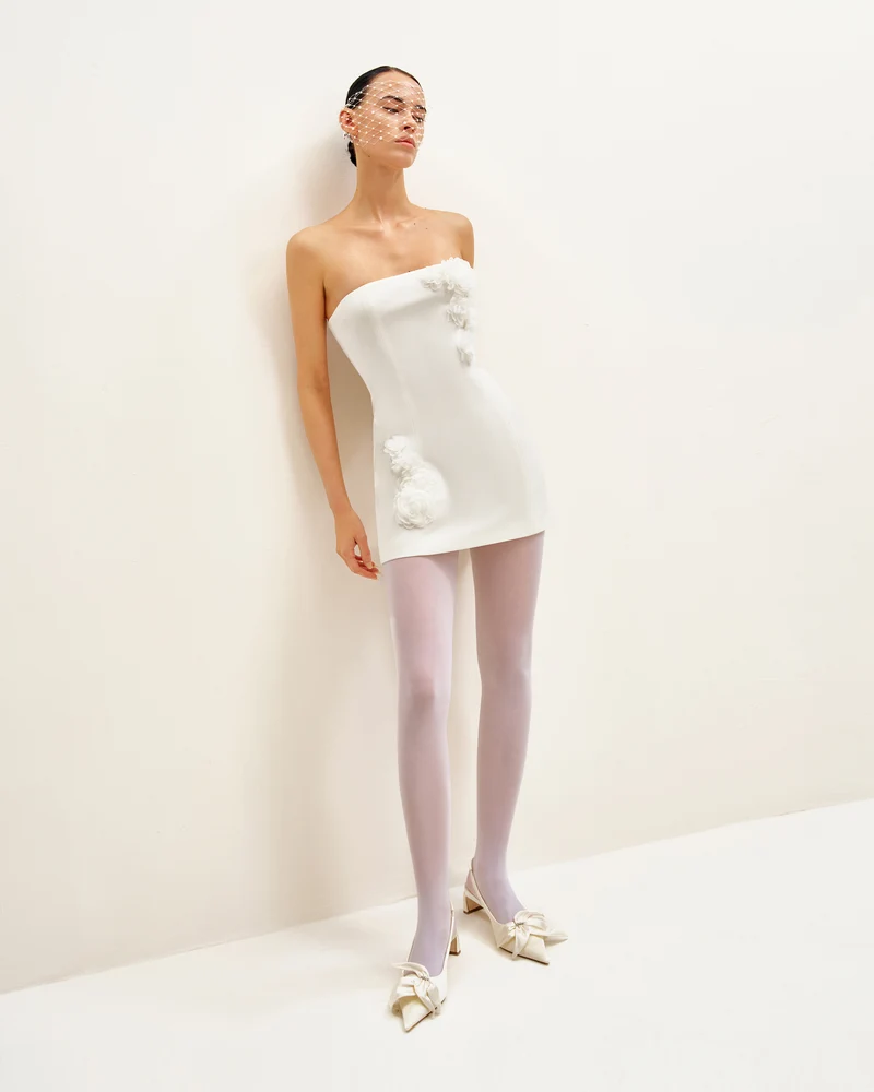 Blühende Eleganz Trägerloses Kleid - Weiß