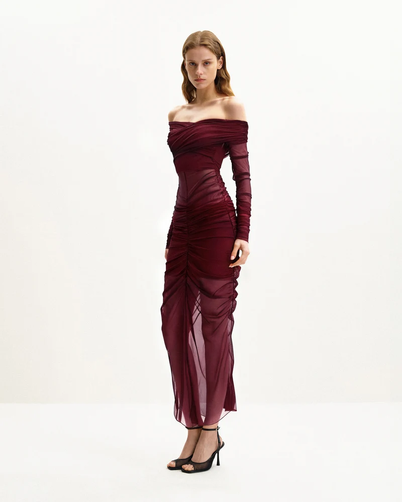 Emily Elegantes Off-Shoulder Rüschenkleid – Rot