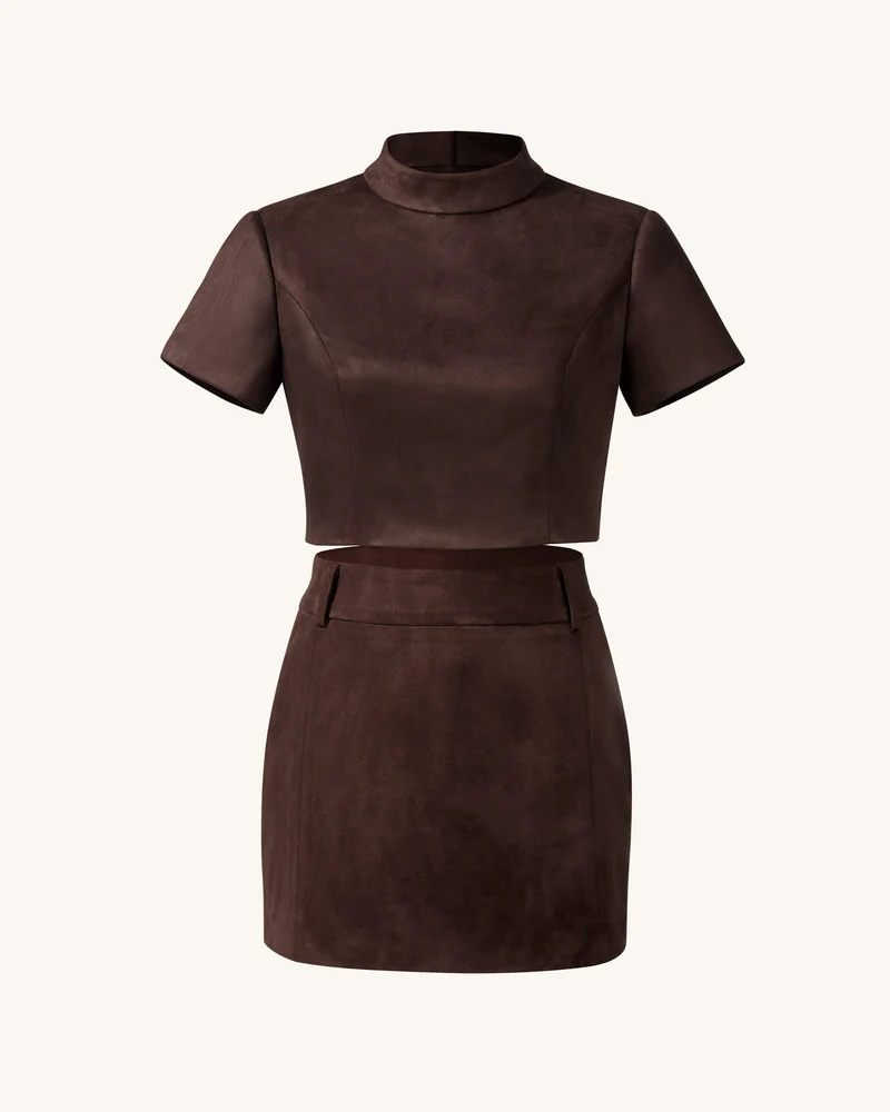 Grace Zweiteiliges Set aus Kunstwildleder - Crop-Top und Minirock - Schokoladenbraun