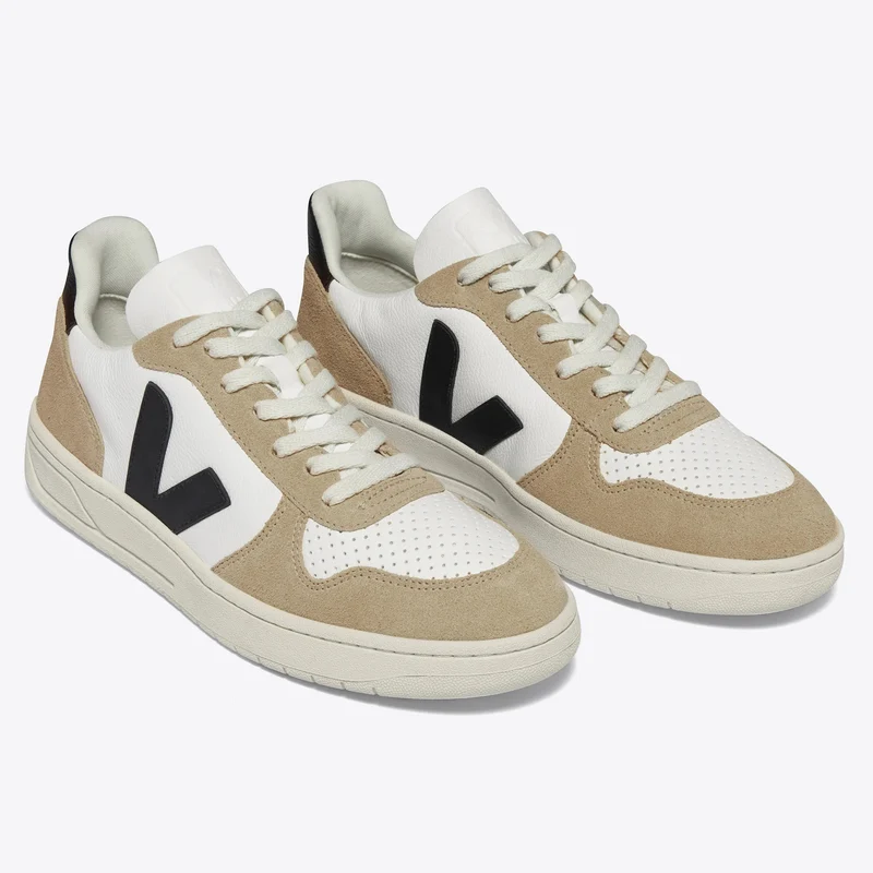 VEJA Unisex Sneaker "V-10"