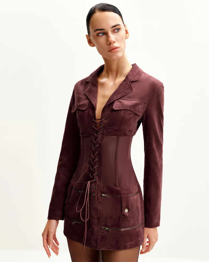 Mini-Kleid mit Korsett-Jacke aus Kunstwildleder - Dunkelrot