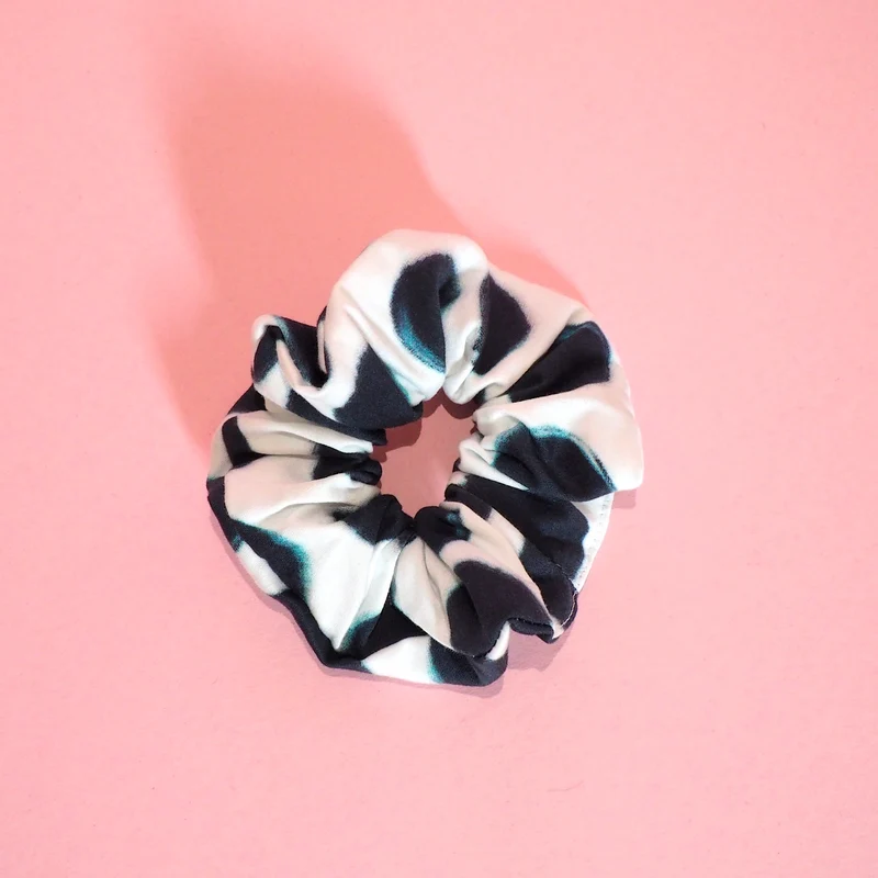 wassi handmade Scrunchie