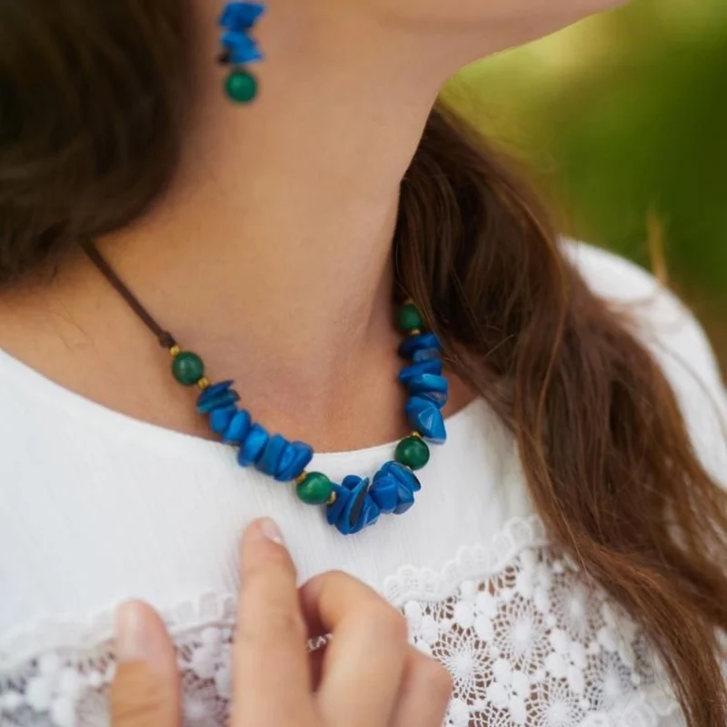 MoreThanHip Verstellbare Halskette aus Tagua und Acai "Alicia"