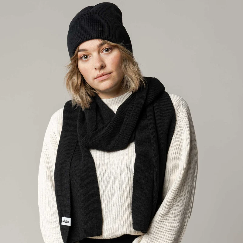 MELA Unisex Rippstrick Schal "BASIC" - schwarz