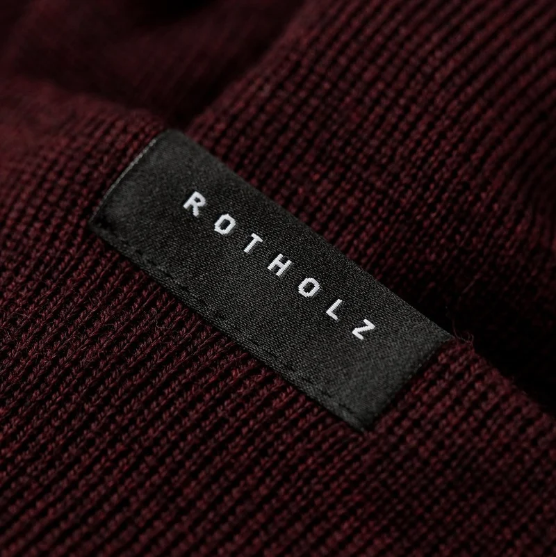 Rotholz Short Fine Merino Beanie - Burgundy