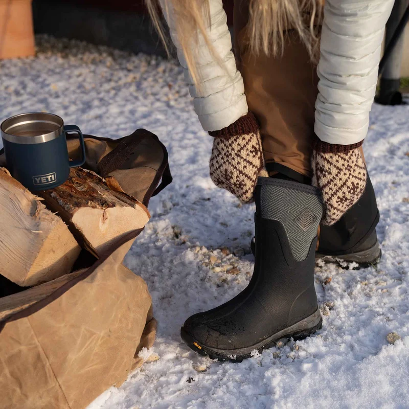 Women's Arctic Ice Vibram AG All Terrain Short Boots